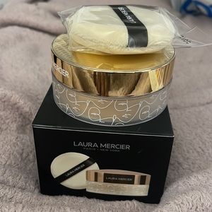 Laura Mercier Iumbo Translucent Loose Setting Powder & Velour Puff. Shade:HONEY